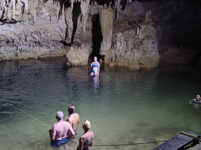 Cenote Cho- ha underground pool